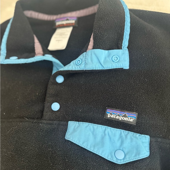 Patagonia Black Fleece with Blue Trim Synchilla - Picture 3 of 4